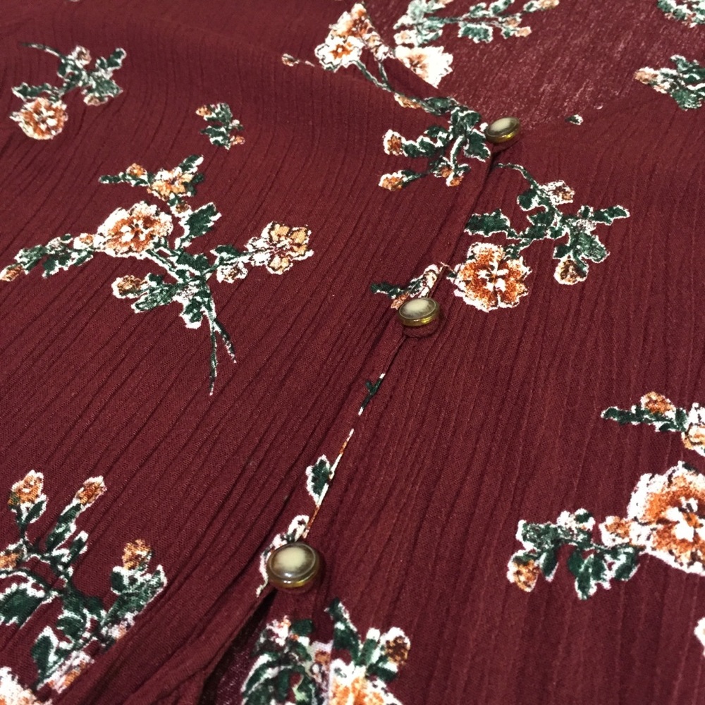 Altar'd State Arla V-Neck Top - Picture 11 of 14